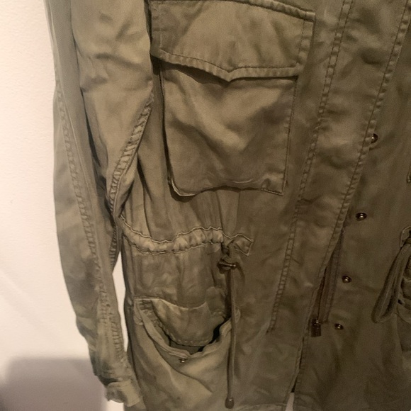 Super Cool Buffalo David Bitton Camo Green Light Button Up Jacket SZ Small 🔥 - Picture 4 of 7